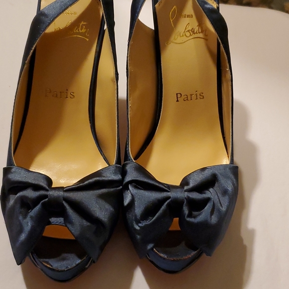 Christian Louboutin Paris, size 9US/41Eu, blue silk. - Picture 5 of 5